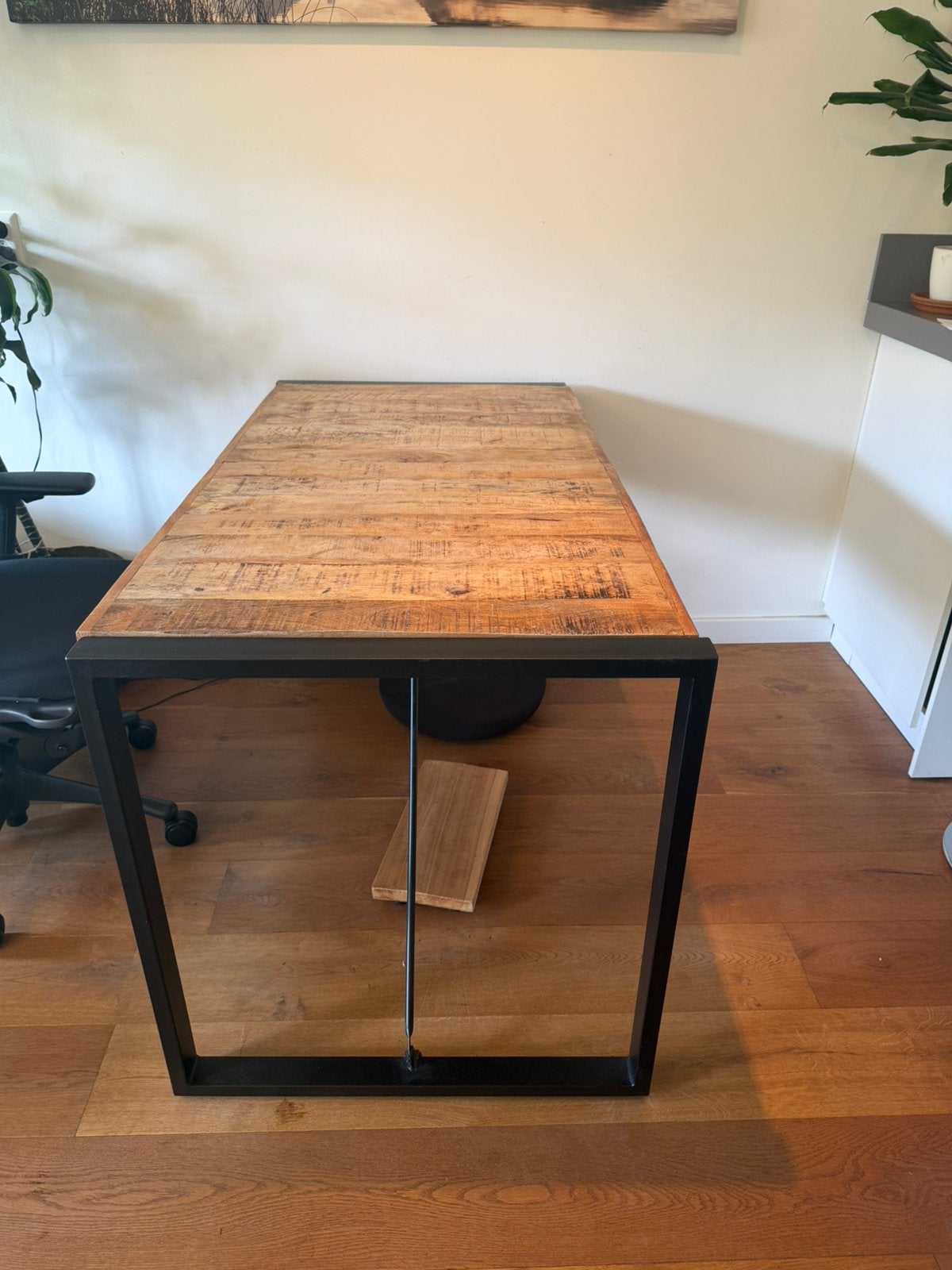 Industriële mangohouten eettafel 140  70 cm, Huis en Inrichting, Ophalen, Zo goed als nieuw