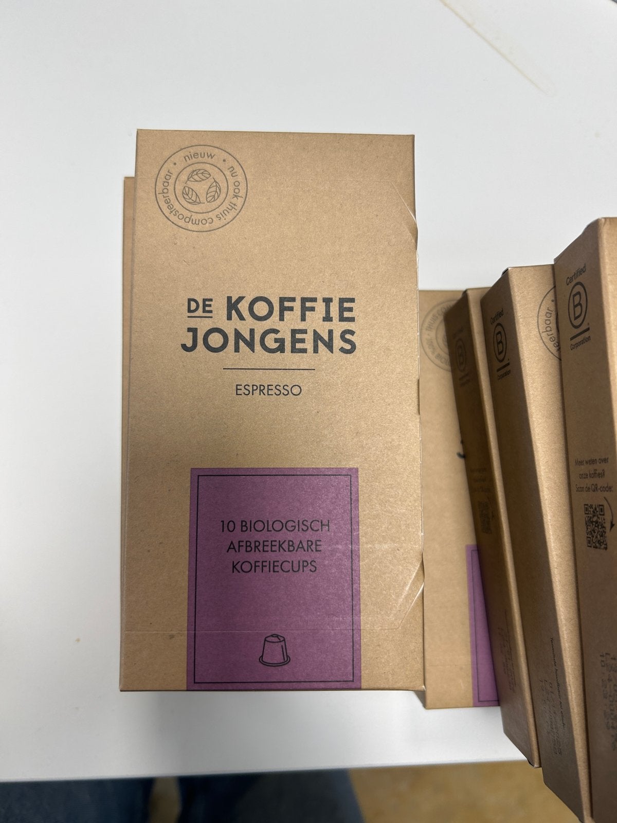 Foto 6 van Krups Nespresso Essenza Mini met capsulehouder