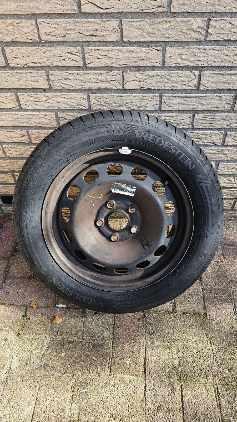 Nieuwe Vredestein band op stalen velg 205/55 R16 91H, Auto diversen, Ophalen, Nieuw