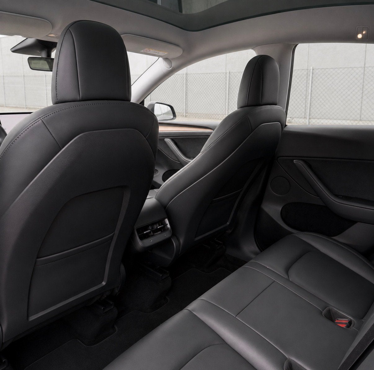 Foto 9 van Tesla Model Y 2021 Long Range AWD 75kWh SOH 90,3%