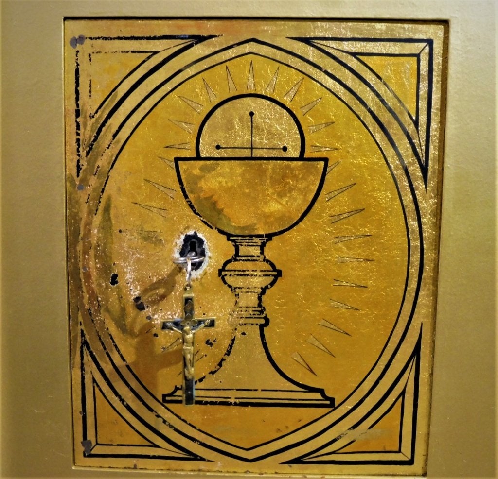 Gouden tabernakel kluis / sacramentshuis met kelk bladgoud, Antiek en Kunst, Antiek | Religie, Ophalen