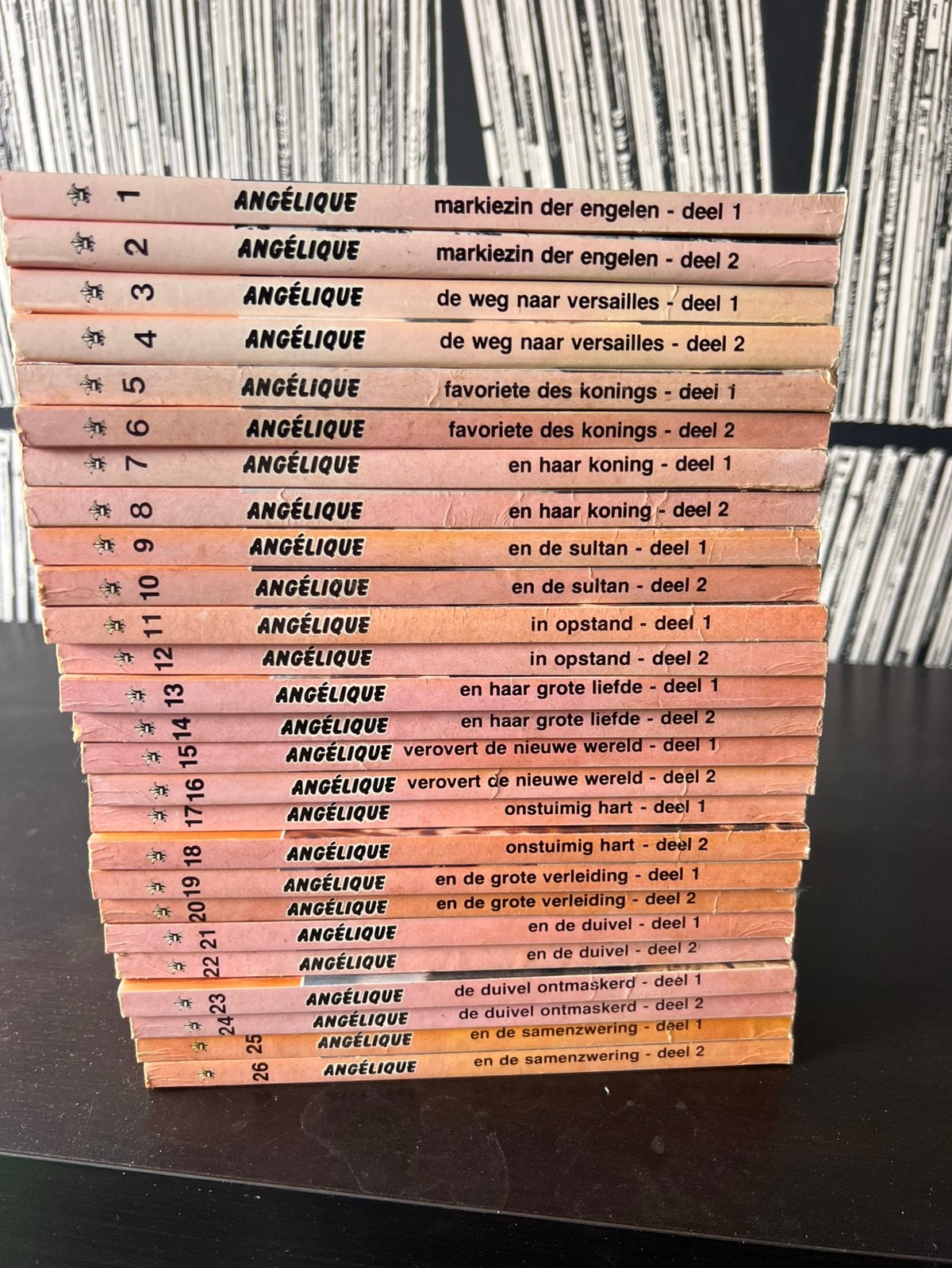 Angelique complete reeks – 26 boeken, Boeken, Ophalen of Verzenden, Gelezen, Nederland