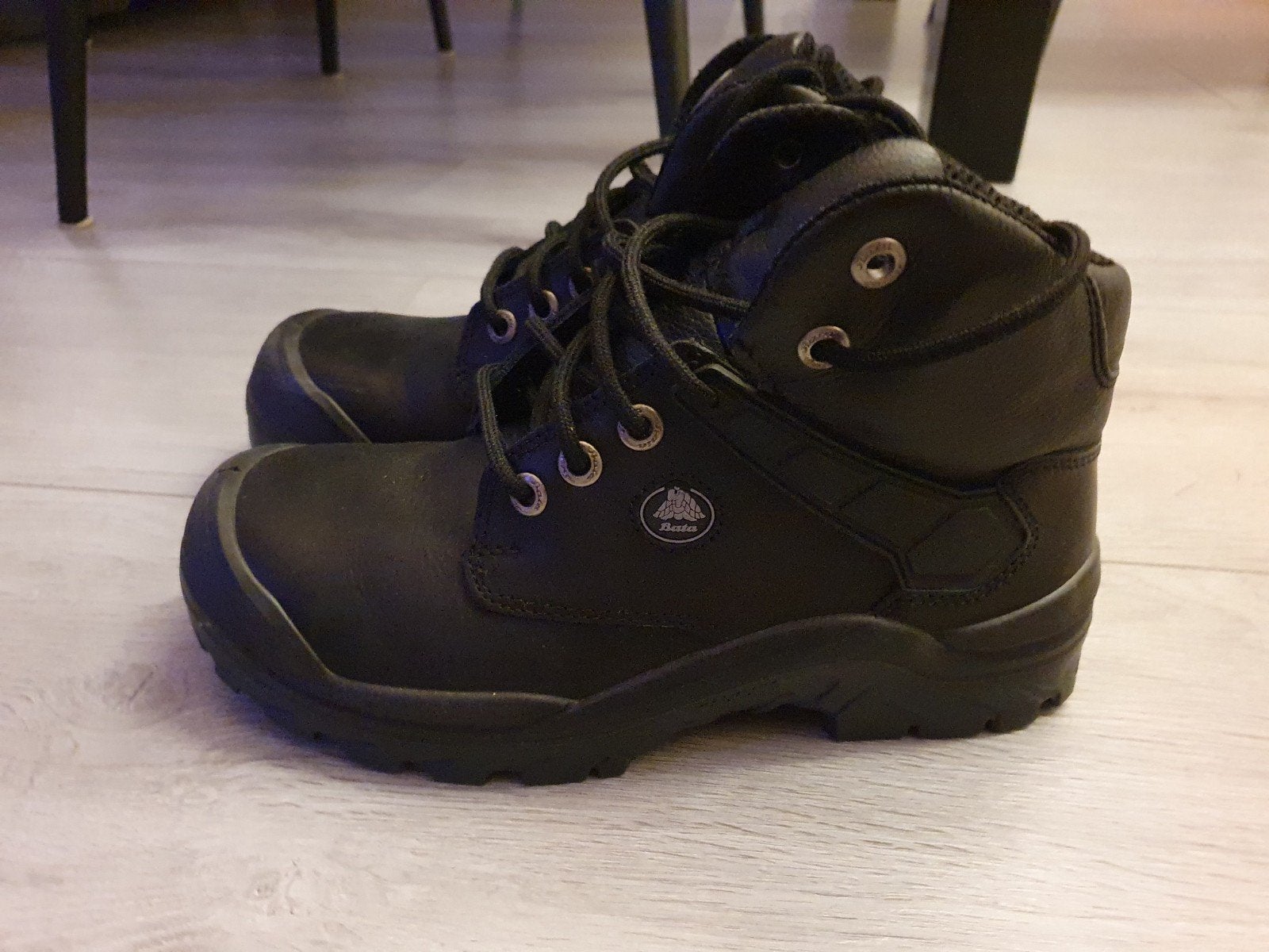 bata maat 40(valt maat groter 41), Doe-het-zelf en Verbouw, Ophalen of Verzenden