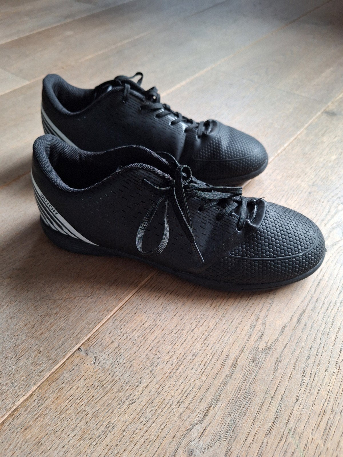 Zwarte zaalvoetbalschoenen - Maat 39, Maat XS of kleiner, Ophalen of Verzenden, Zo goed als nieuw, Schoenen