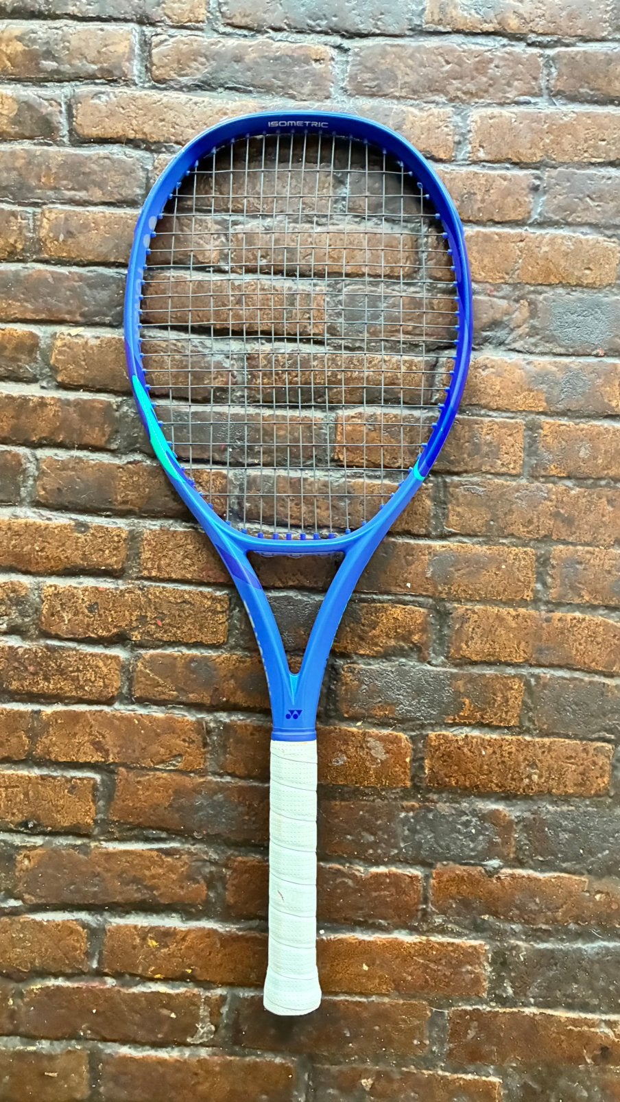 Yonex ezone 100 (grip 2), Ophalen of Verzenden, Zo goed als nieuw, Racket, L2