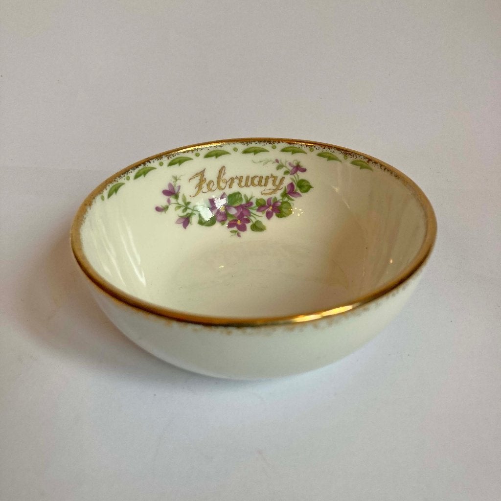 Royal Albert - schaaltje February diameter 9,6 cm, Ophalen of Verzenden