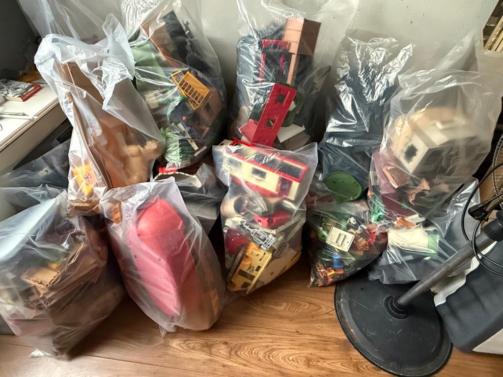 Veel playmobil, ridders, auto’s dieren van alles!, Ophalen