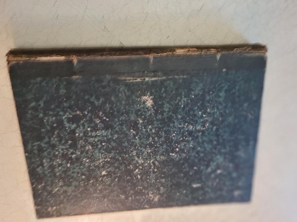 Zeer oud Frans talig boek met leren kaft Romans de Voltaire, Ophalen of Verzenden