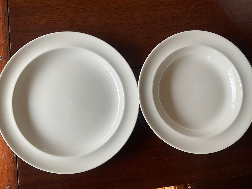 Wedgwood Traditional plain queens ware, Huis en Inrichting, Keuken | Servies, Ophalen of Verzenden, Porselein, Overige stijlen