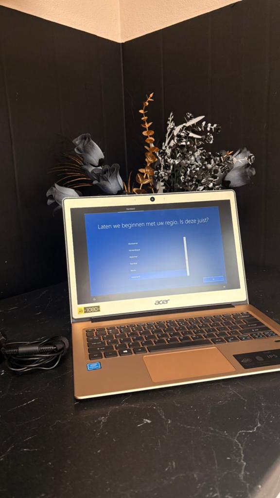 Acer swift 1 • SF113-31-P28U • GOLD, Computers en Software, Windows Laptops, Ophalen, 2 tot 3 Ghz, 13 inch, Zo goed als nieuw