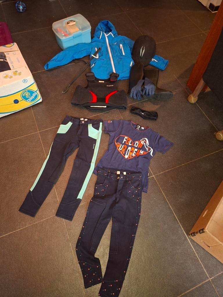 Paardrijkleding voor een meisje maat 6 tm 8, Dieren en Toebehoren, Ophalen of Verzenden