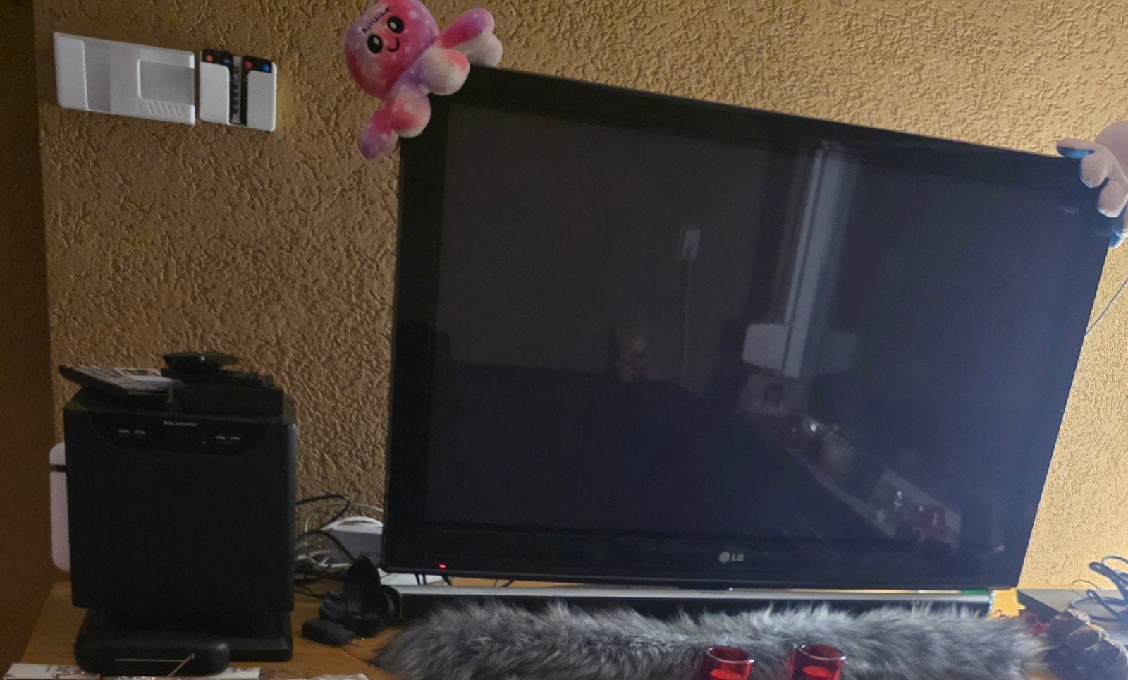 LG 42 inch TV met Blaupunkt Surround System, Ophalen