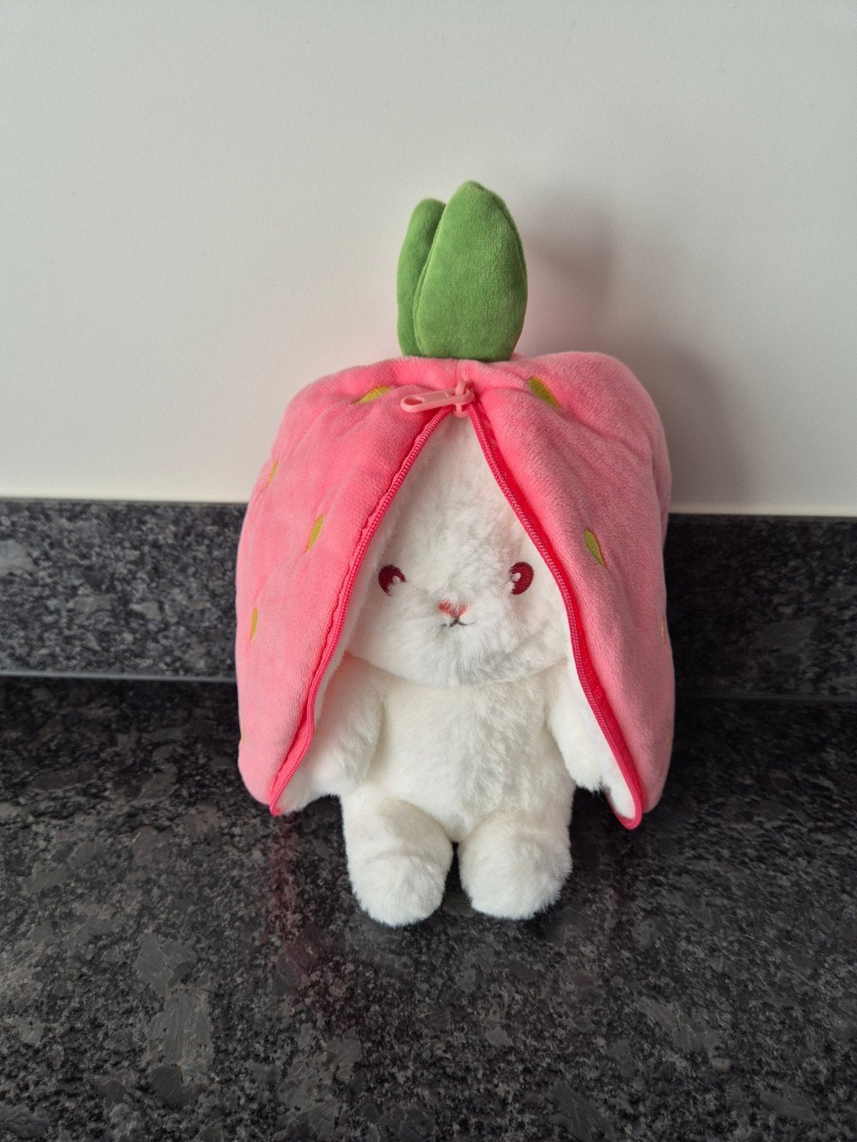 Teedz - Knuffel Konijn Aardbei, Ophalen of Verzenden, Konijn