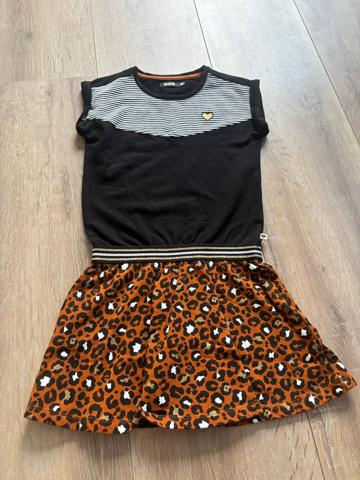 jurkje maat 122/128, Kinderen en Baby's, Kinderkleding | Maat 122, Ophalen of Verzenden, Zo goed als nieuw, Meisje, Jurk of Rok