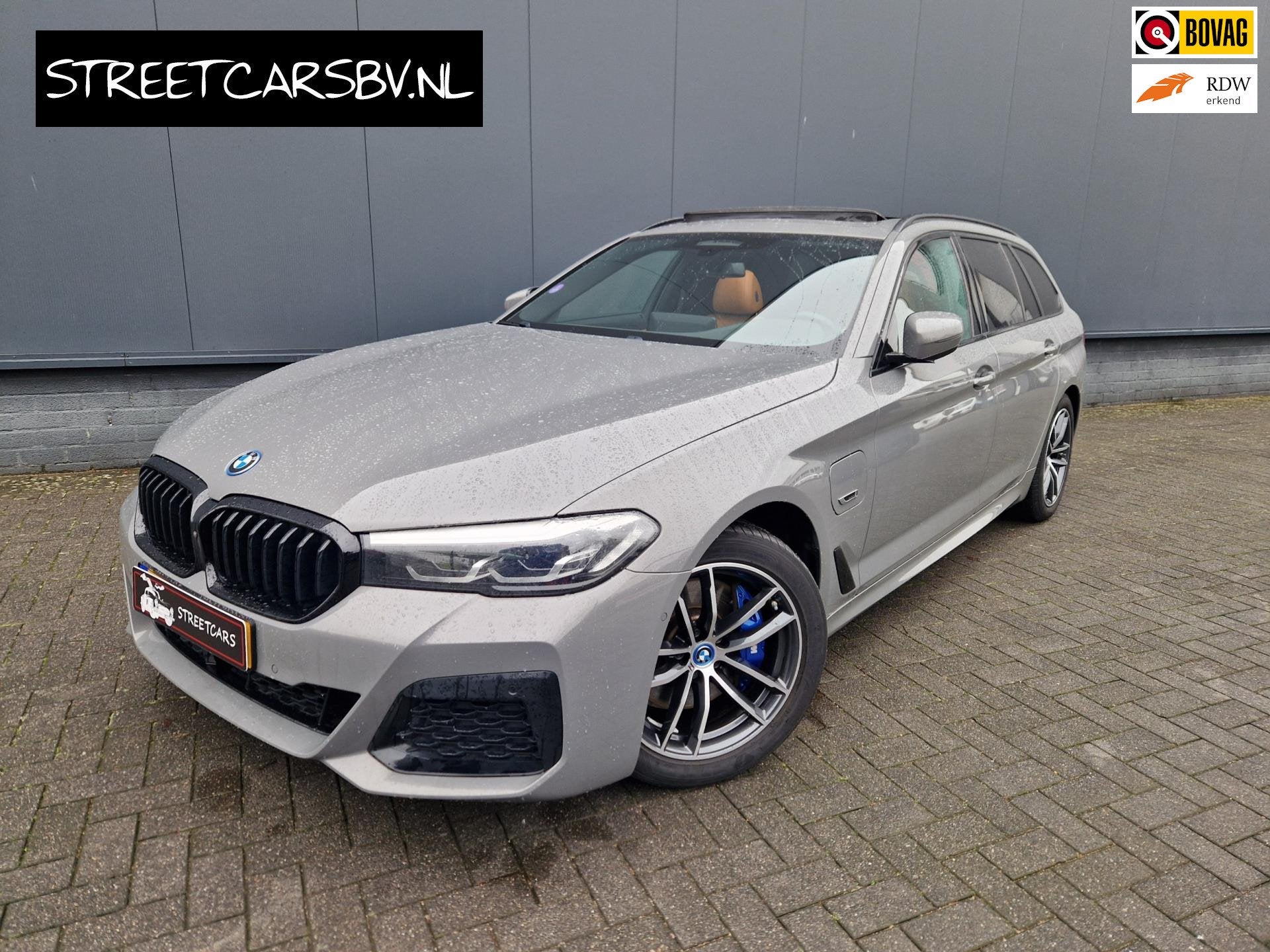 BMW 5-serie Touring 530e Facelift SOH 92% /LED/PANO/1eig/INC, Auto's, Achterwielaandrijving, Gebruikt, Automatische klimaatregeling