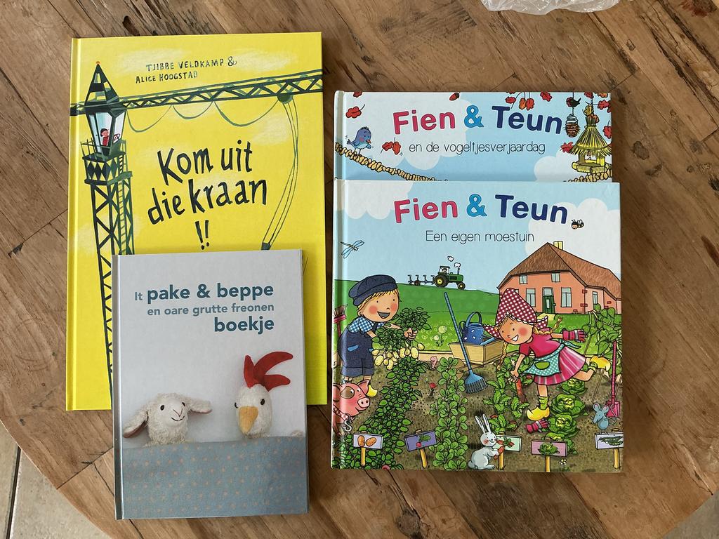 Kinderboeken: Kom uit die kraan, Fien & Teun, It pake & bepp, Ophalen, Zo goed als nieuw