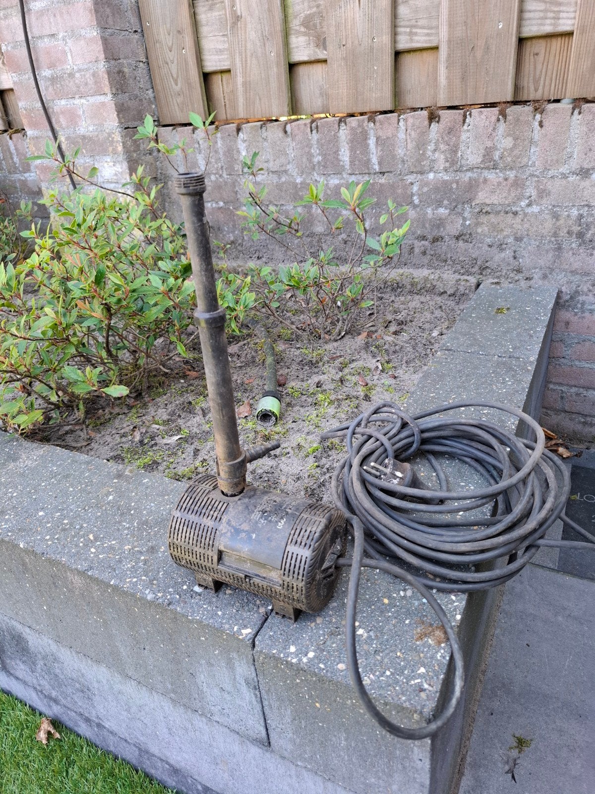 pompje voor waterpartij, Ophalen, Gebruikt, Kunststof, Fontein