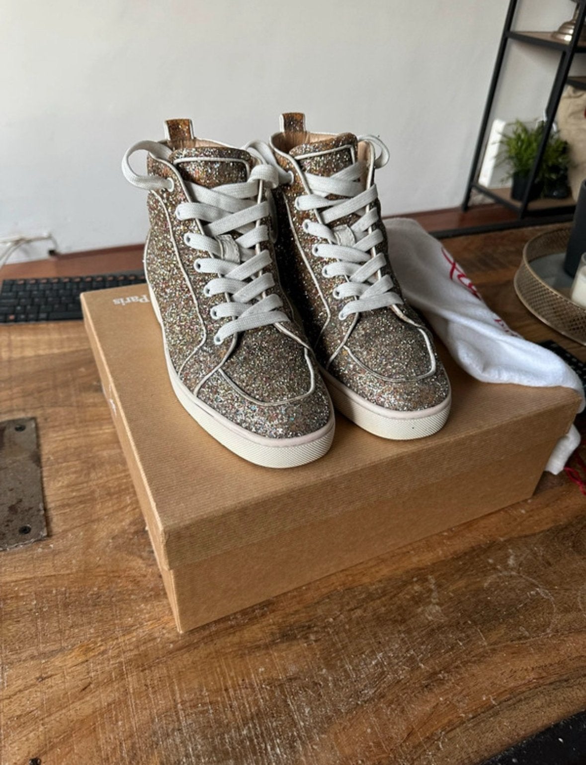 Christian Louboutin sneakers, Ophalen of Verzenden, Zo goed als nieuw, Zwart