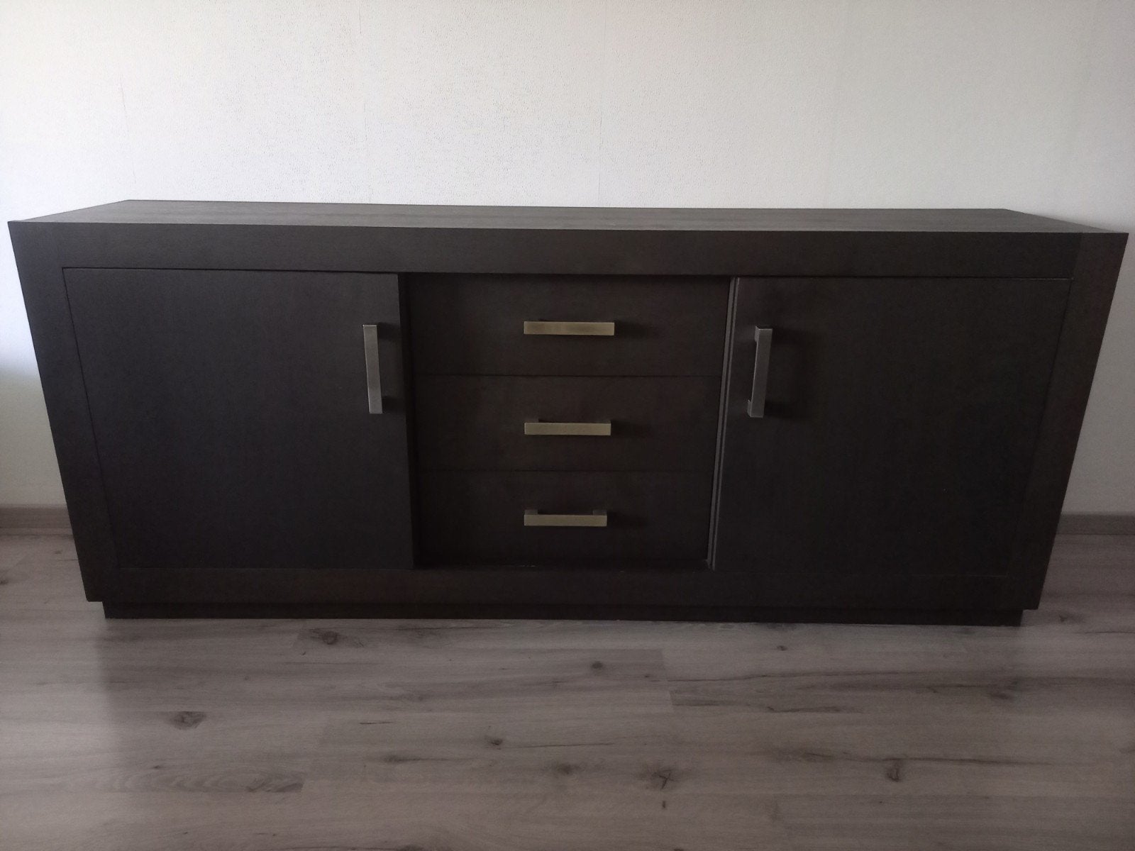 Eiken fineer smoked dressoir met 2 deuren en 3 laden, Ophalen, Gebruikt, Met lade(s), 200 cm of meer