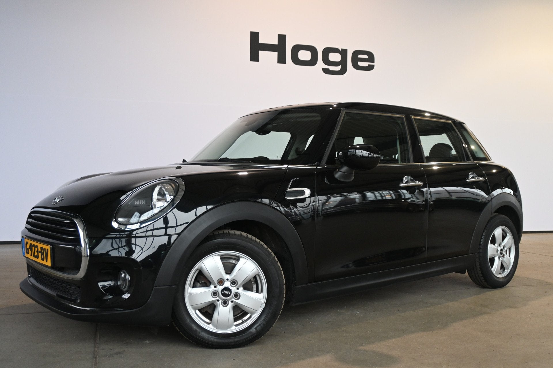MINI Mini 1.5 Cooper Airco Navigatie LED Cruise Control Dire, Voorwielaandrijving, 1160 kg, Gebruikt, Met garantie (alle)