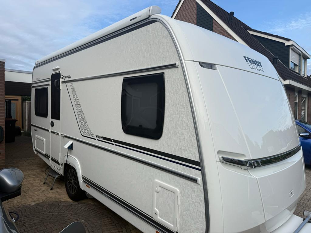 Fendt Bianco Selection 465 SFB  11/2024 en super compleet, Caravans en Kamperen, Caravans, Mover, Rondzit, Frans bed, Particulier