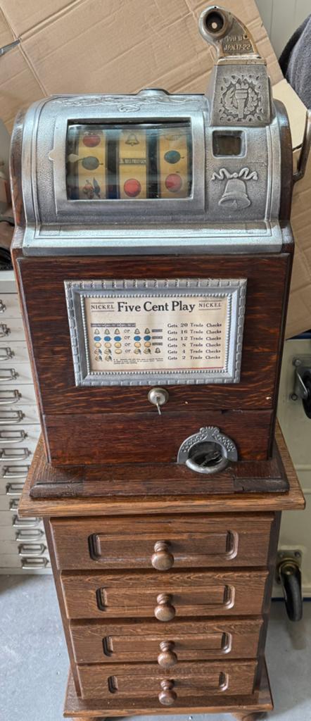 Slotmachine jennings woodfront 1922, Overige munten, Ophalen of Verzenden, Gebruikt, Met sleutels