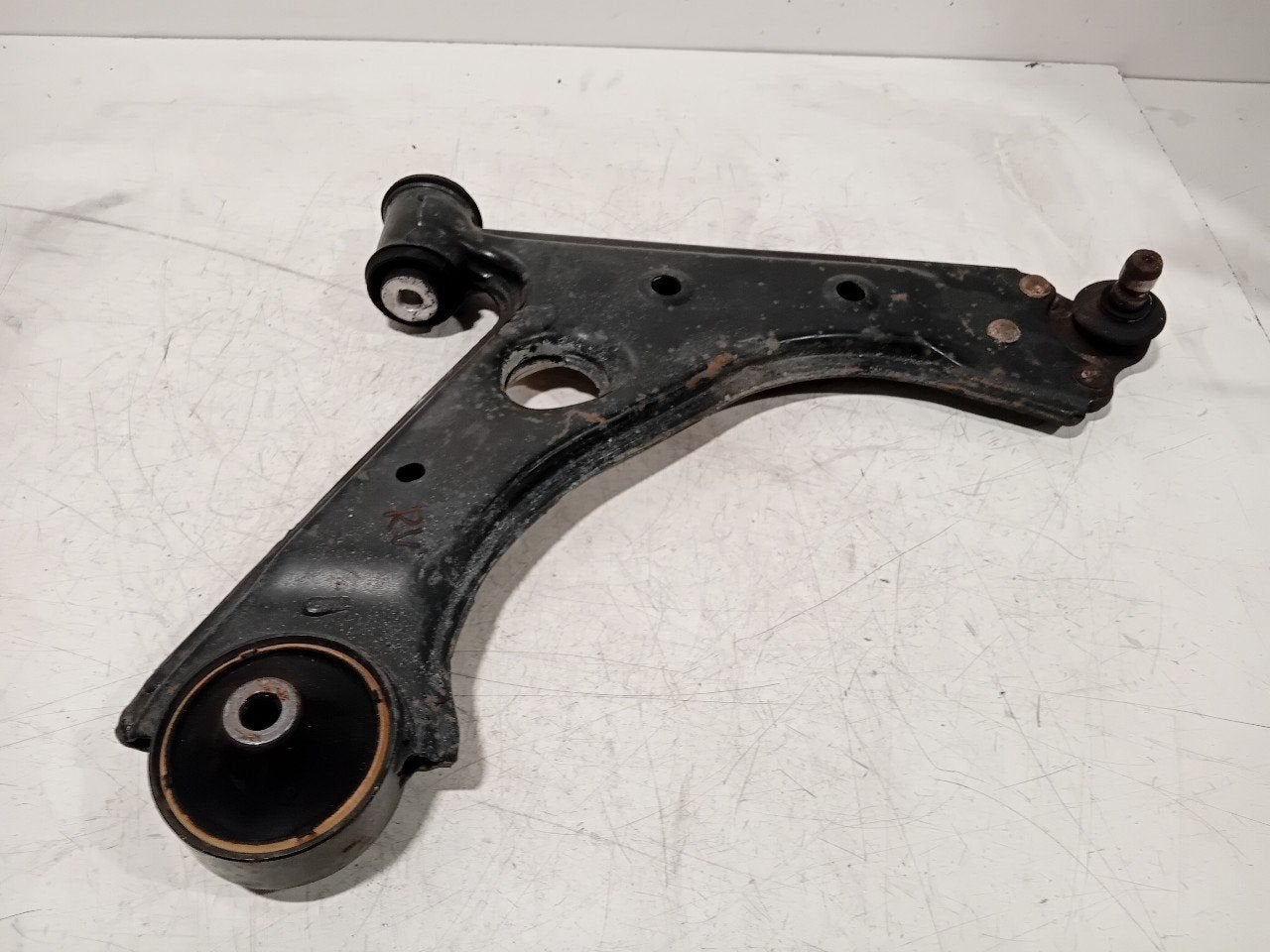 Draagarm rechts voor Opel Corsa, Onderdelen@venauto.nl, Van der Ven Autorecycling B.V., Gebruikt, Ettenseweg 76, 4706 PB Roosendaal, The Netherlands