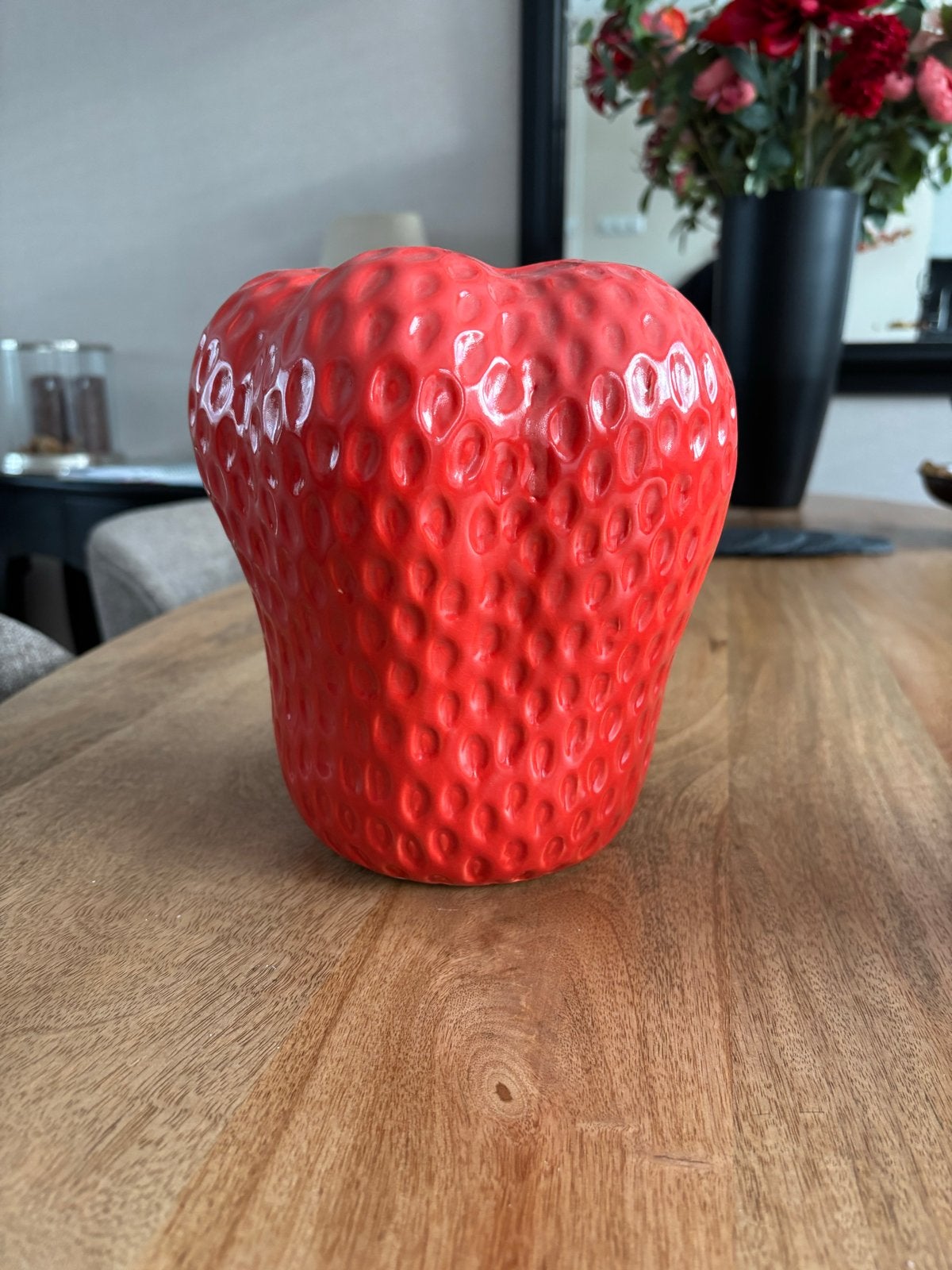 Aardbeienvaas - Unieke rode vaas in aardbeivorm, Ophalen of Verzenden, Zo goed als nieuw, Rood