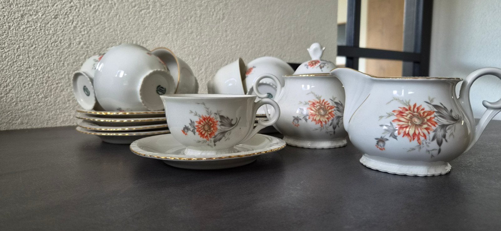 Vintage Royal ERLAG porseleinen theeservies met bloemmotief, Antiek en Kunst, Ophalen