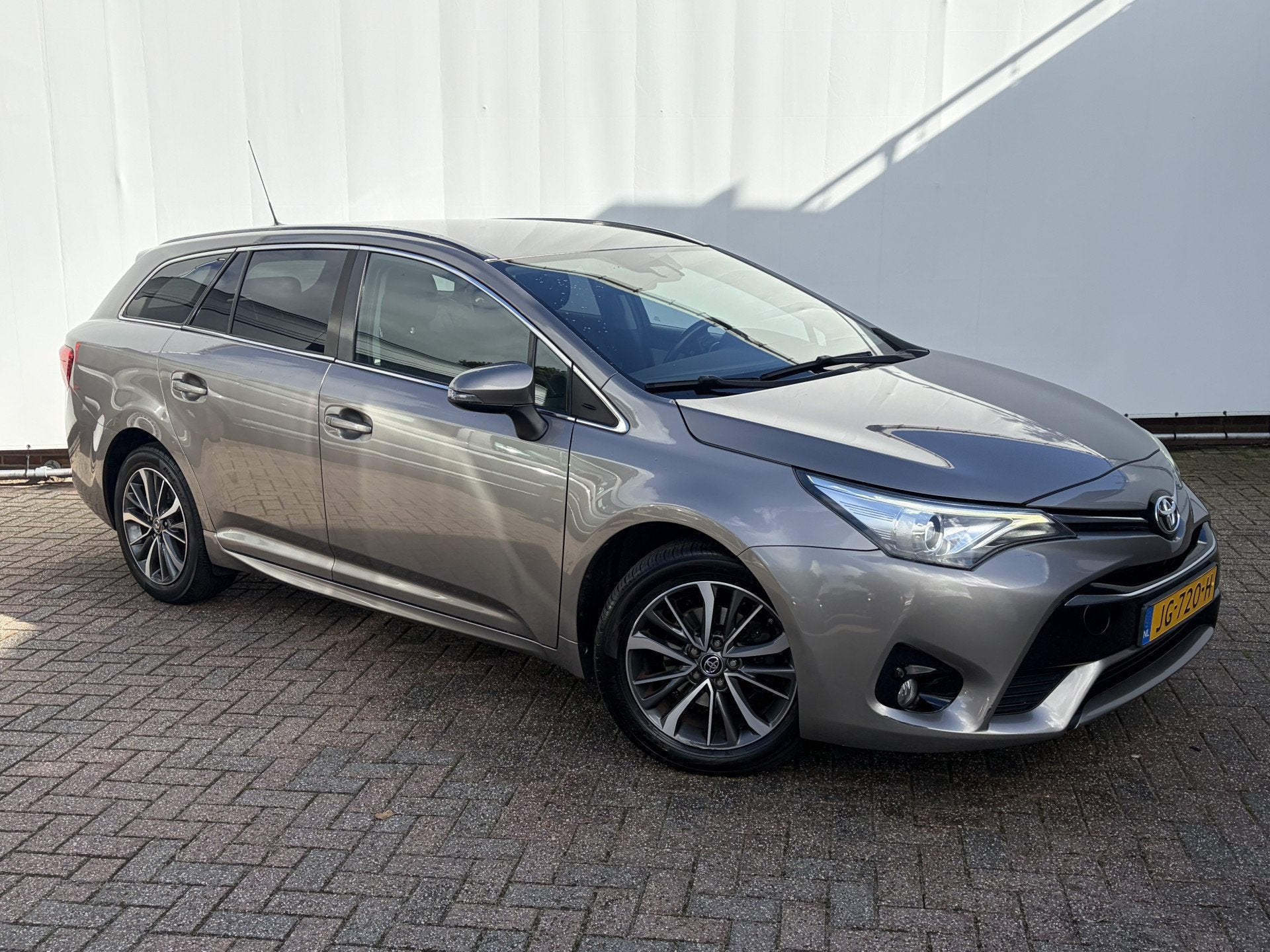 Foto 33 van Toyota Avensis Touring Sports 1.8 VVT-i Lease Pro Automaat T