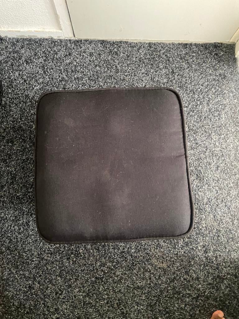 Kleine stoeltje, Antiek en Kunst, Antiek | Meubels | Stoelen en Banken, Ophalen