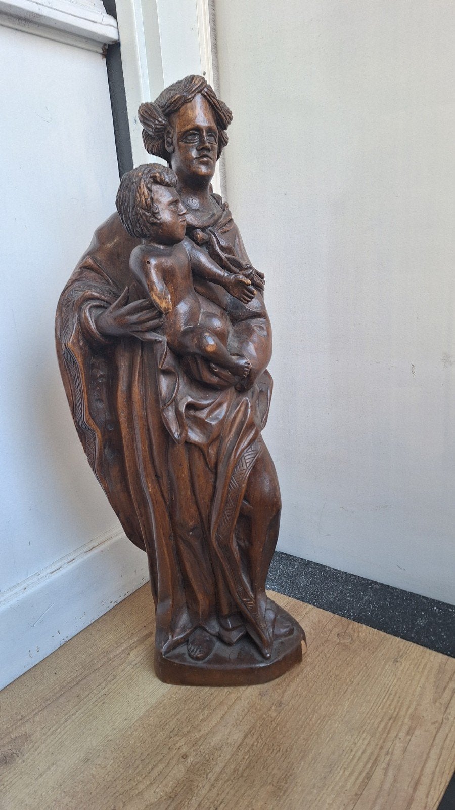 Antieke houten grote beeld maria met kindje jesus, Ophalen of Verzenden