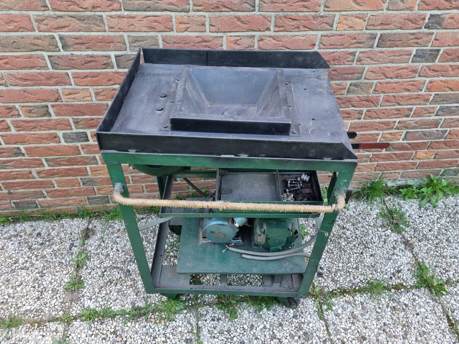 Smeedvuur, vuurtafel, smidsvuur, smederij, aambeeld, smidse, Ophalen
