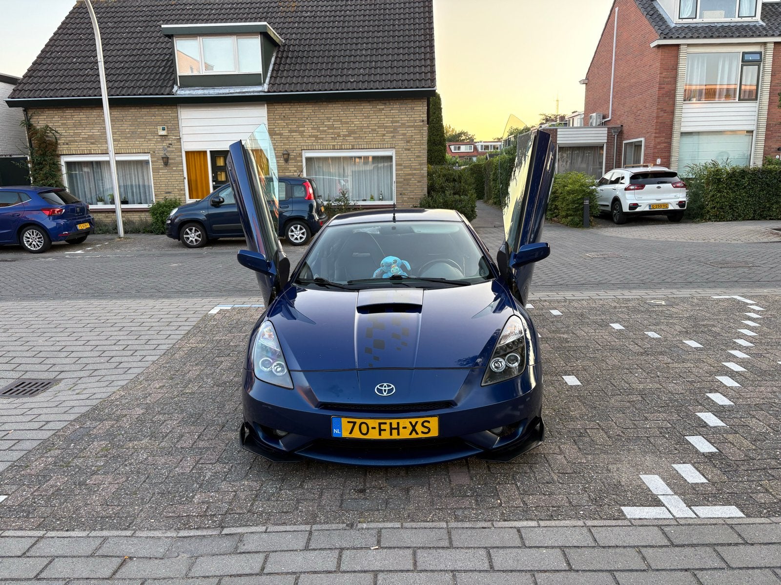 Toyota Celica 1.8 16V Vvti 2000 Blauw, Auto's, Voorwielaandrijving, 1794 cc, 49 €/maand, Origineel Nederlands