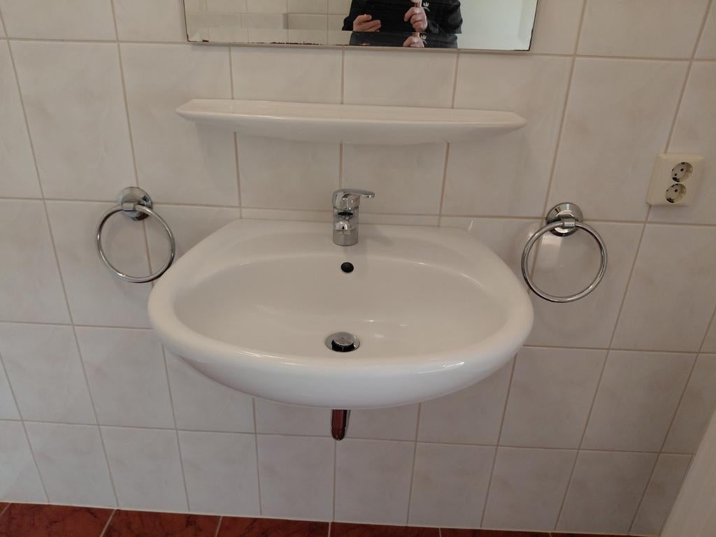 Wastafel met kraan, Doe-het-zelf en Verbouw, Sanitair, Ophalen, Gebruikt, Chroom, Wastafel