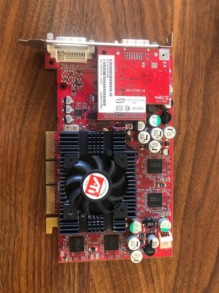 Vintage ATI Radeon 9700 pro, Computers en Software, Videokaarten, Gebruikt, AMD, Overige soorten, VGA