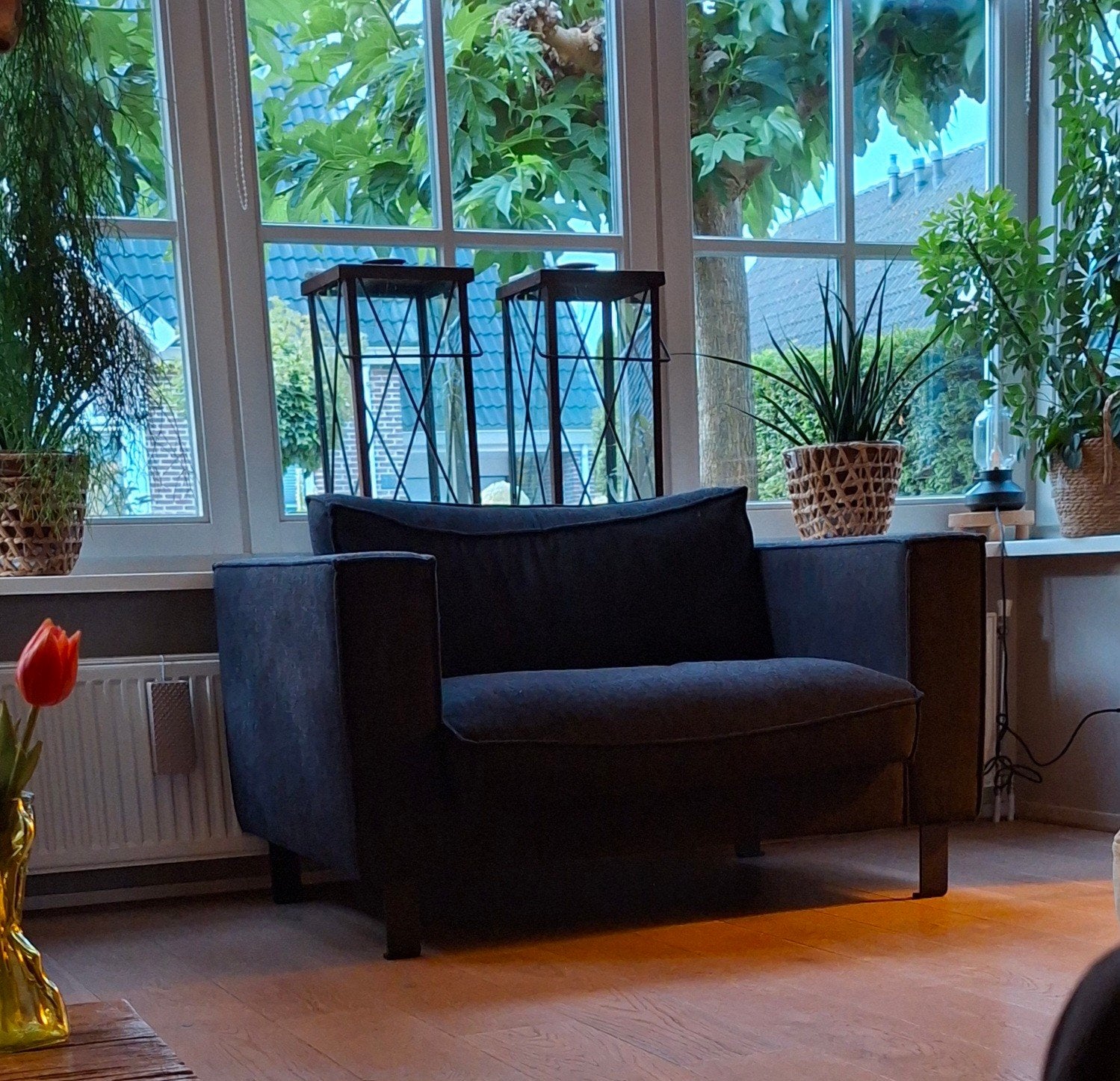 Zwarte tweepersoons loveseat in zeer goede staat, Ophalen, Zo goed als nieuw, Tweepersoons, Stof