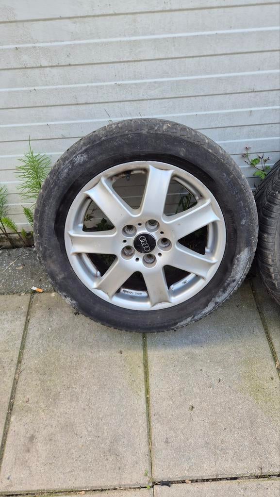 Te koop Audi velgen 5 x 112  met banden 205/55/16, Ophalen, 16 inch, 205 mm, Band(en)