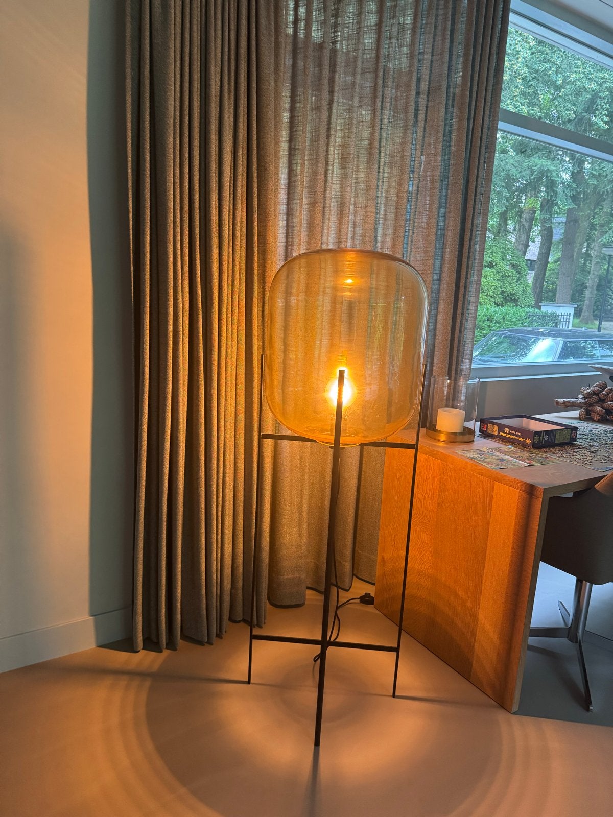 Pulpo Oda Big Vloerlamp - Amber Glas, Huis en Inrichting, Lampen | Vloerlampen, Ophalen, Zo goed als nieuw, Glas, 150 tot 200 cm