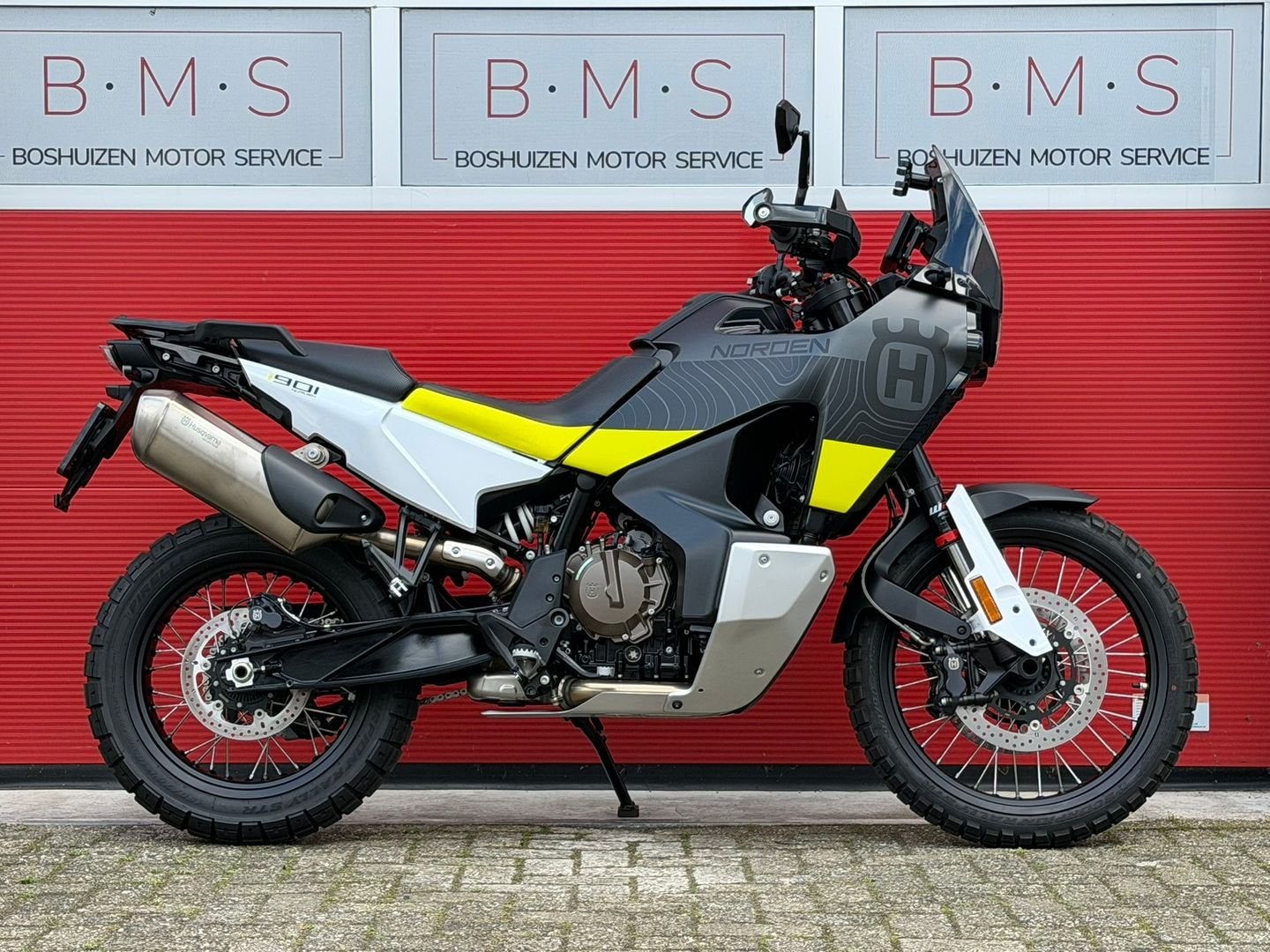 HUSQVARNA NORDEN  901 (bj 2024), 2 cilinders, Motorrijbewijs A, Onbekend, Overig