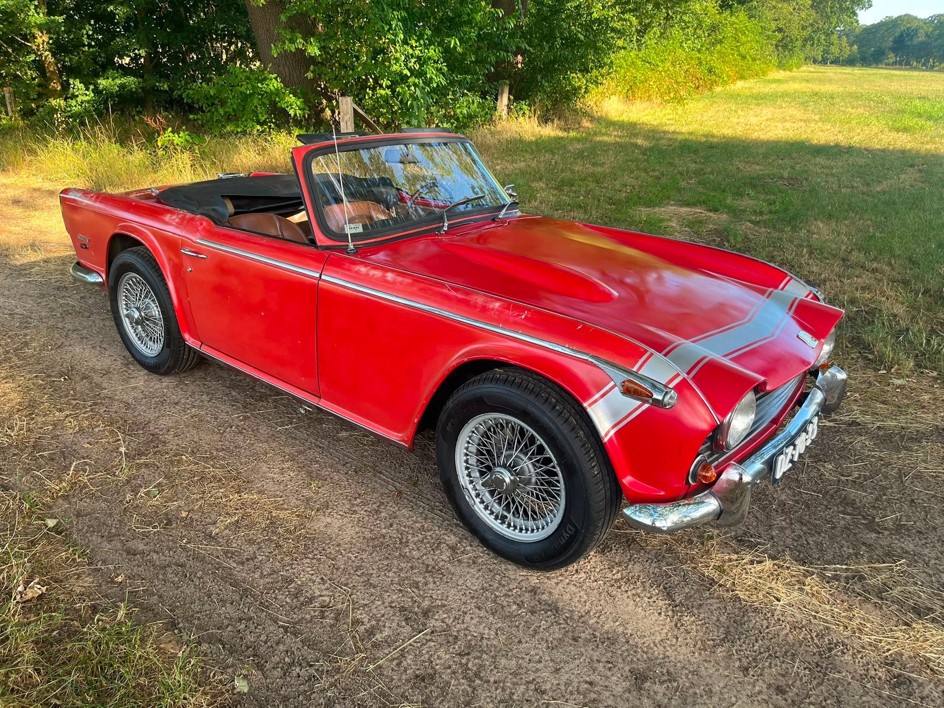 Triumph TR250 Gereviseerde motor, Auto's, 2500 cc, Achterwielaandrijving, Cabriolet, 4 stoelen