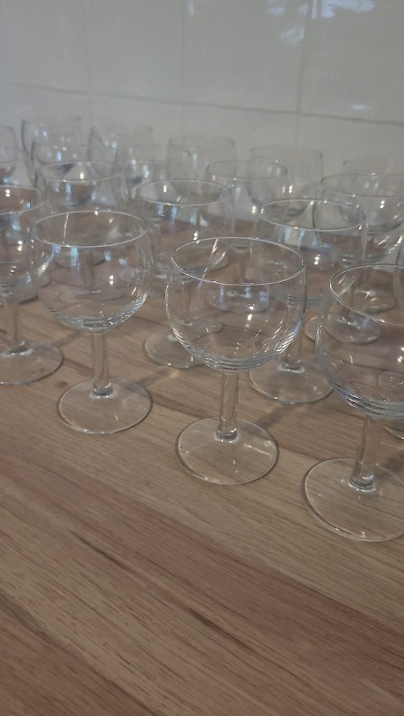 24x Grote set witte wijnglazen ballon vormig horeca feest, Huis en Inrichting, Ophalen, Zo goed als nieuw, Glas, Overige stijlen
