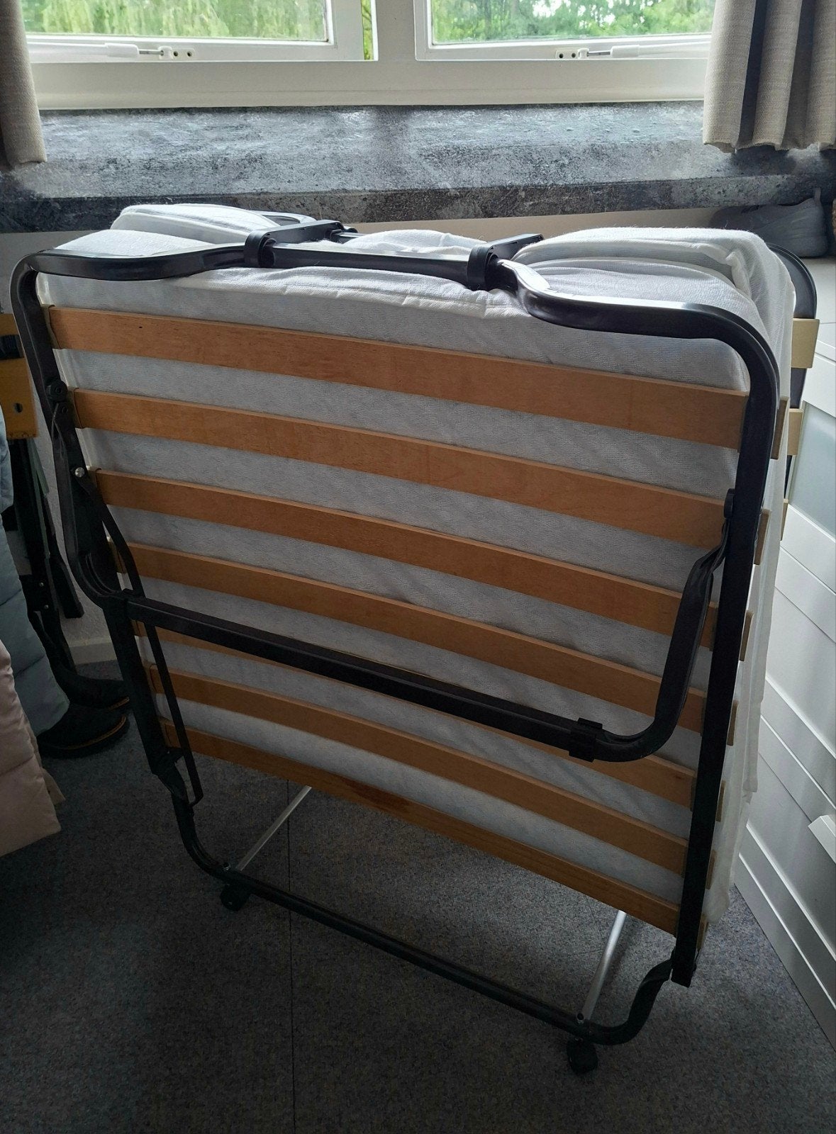 Handige extra slaapplaats, opklapbaar & verrijdbaar met hoes, Ophalen, 90 cm, Eenpersoons, Zo goed als nieuw