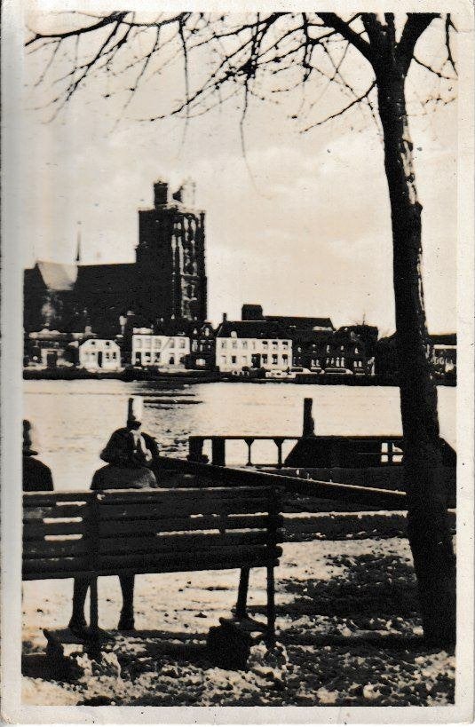 DORDRECHT - 1951 - GEZICHT op DORDRECHT vanaf ZWIJNDRECHT, Ophalen of Verzenden, 1940 tot 1960, Gelopen, Zuid-Holland
