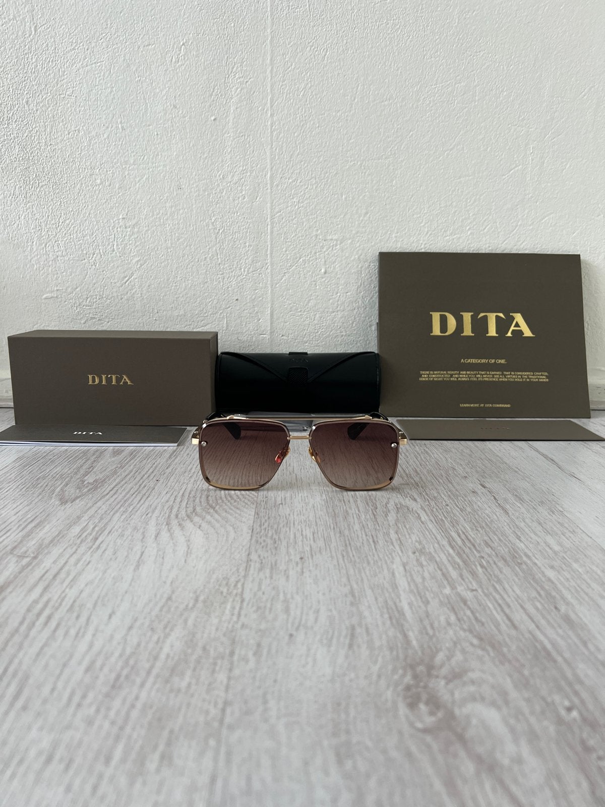 Dita Mach Six - NIEUW, Overige merken, Zonnebril, Bruin, Ophalen of Verzenden