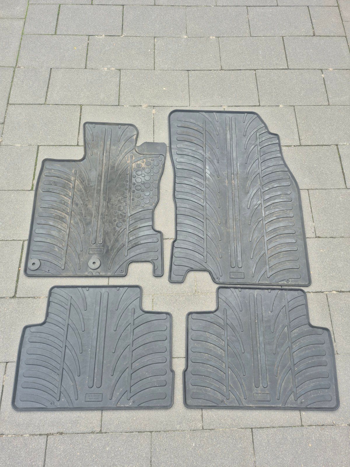Rubberen Mattenset en Kofferbakmat voor Nissan Qashqai J11, Ophalen, Gebruikt