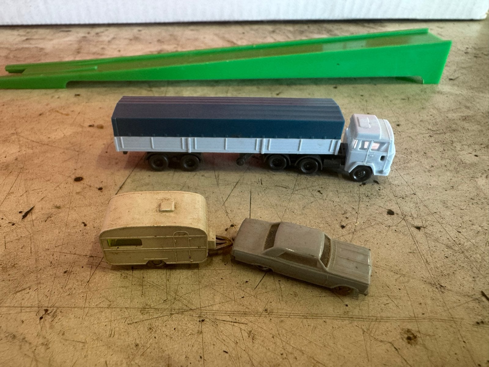 Doos met Minitrix trein spulletjes uit de jaren '70, Gelijkstroom, Trix, Ophalen of Verzenden, Analoog