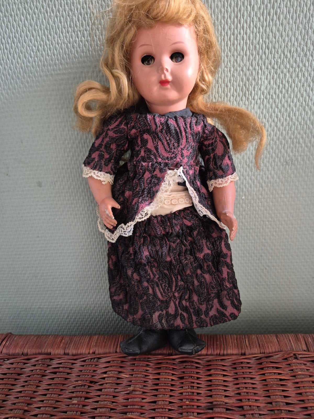 Vintage Pop met Slaapogen en Originele Kleding, Ophalen of Verzenden, Gebruikt, Pop