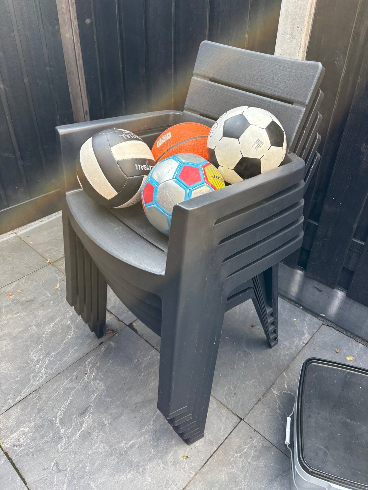 NU OP TE HALEN NEW 5x Keter Julie Tuinstoelen - MOET NU WEG!, Tuin en Terras, Tuinstoelen, Ophalen, Nieuw, Kunststof