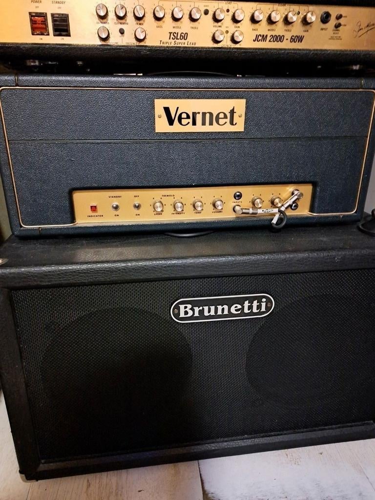 Vernet 18Watt Plexi met Tremelo / Brunetti 2x12 Cabinet, Muziek en Instrumenten, Versterkers | Bas en Gitaar, Gebruikt, Gitaar